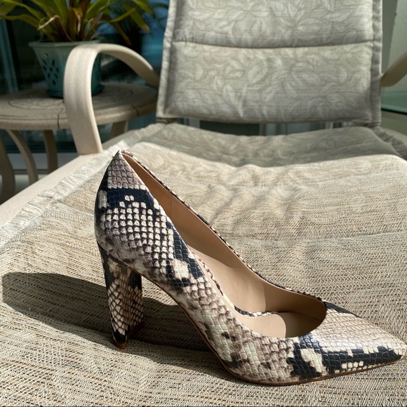 Aldo Shoes - 🆕 NWT! ALDO cream and white block heel!